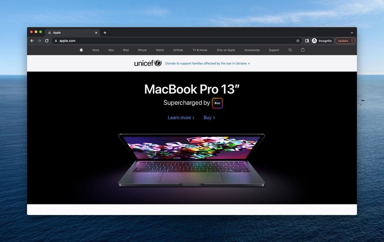 Apple webpage as an above the fold example is given with a picture of Macbook Pro 13 on a black background