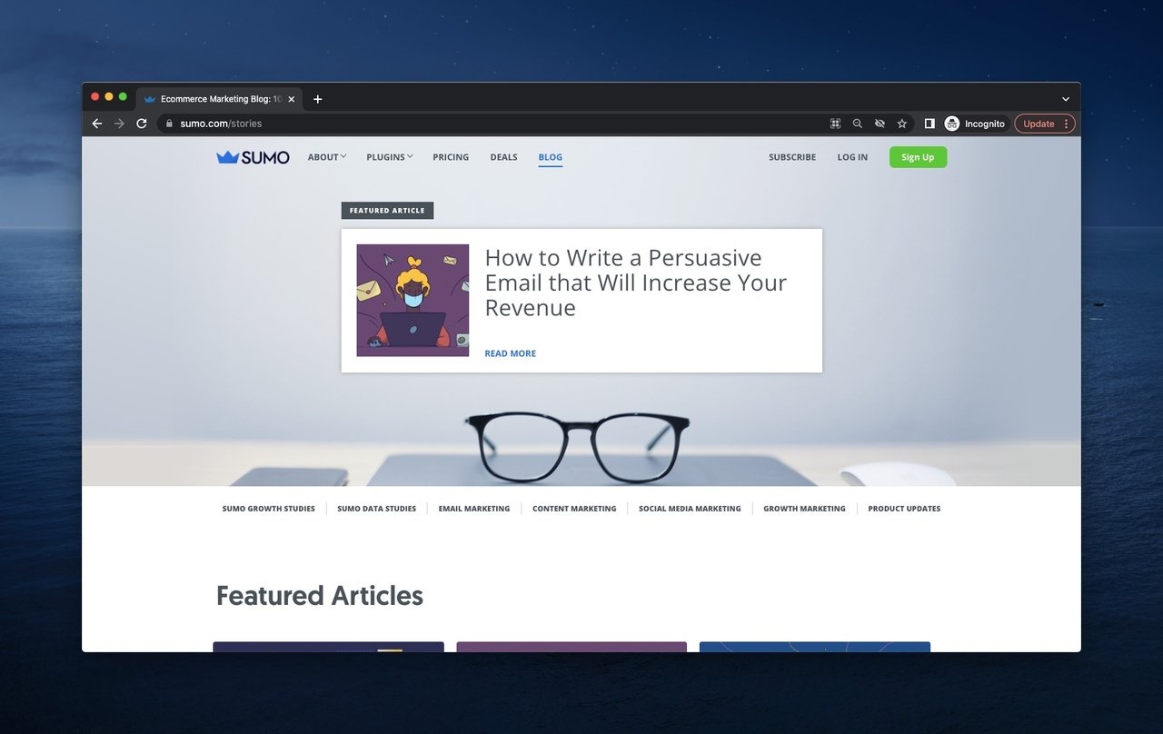 sumo blog page highlighting featured articles with a specifically created cover image and glasses under it