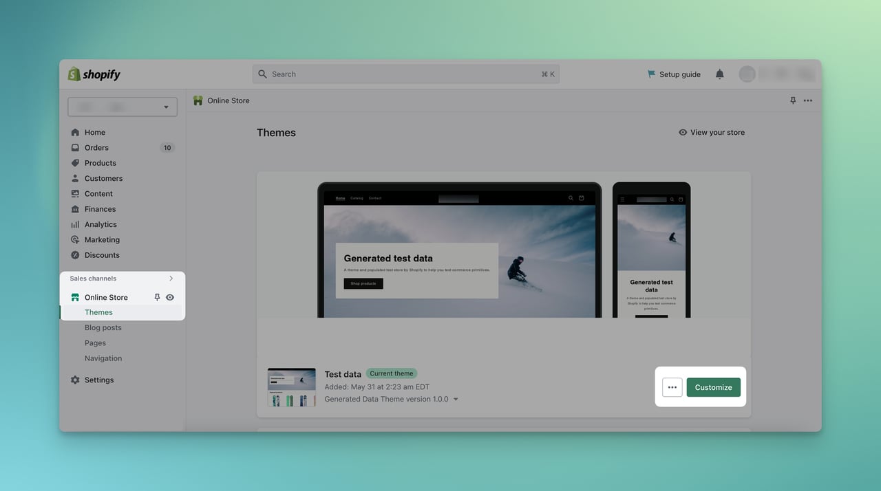 highlighting the "customize" theme on Shopify
