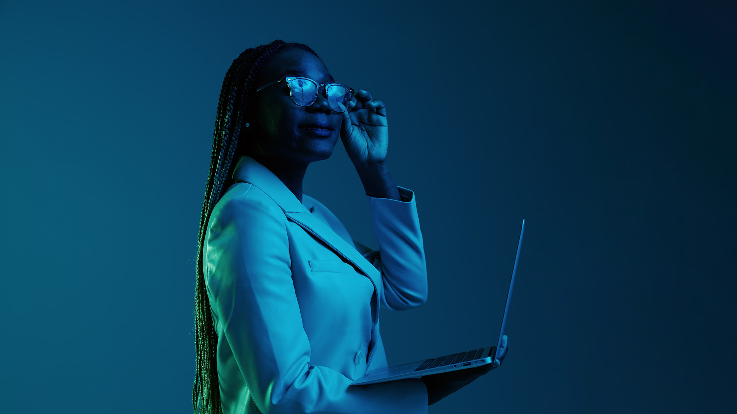 Young woman, Posing with laptop